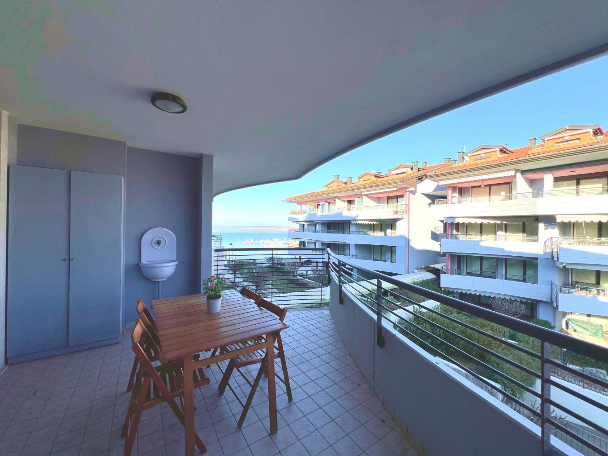 Costa Azzurra Apartment Градо Номер фото