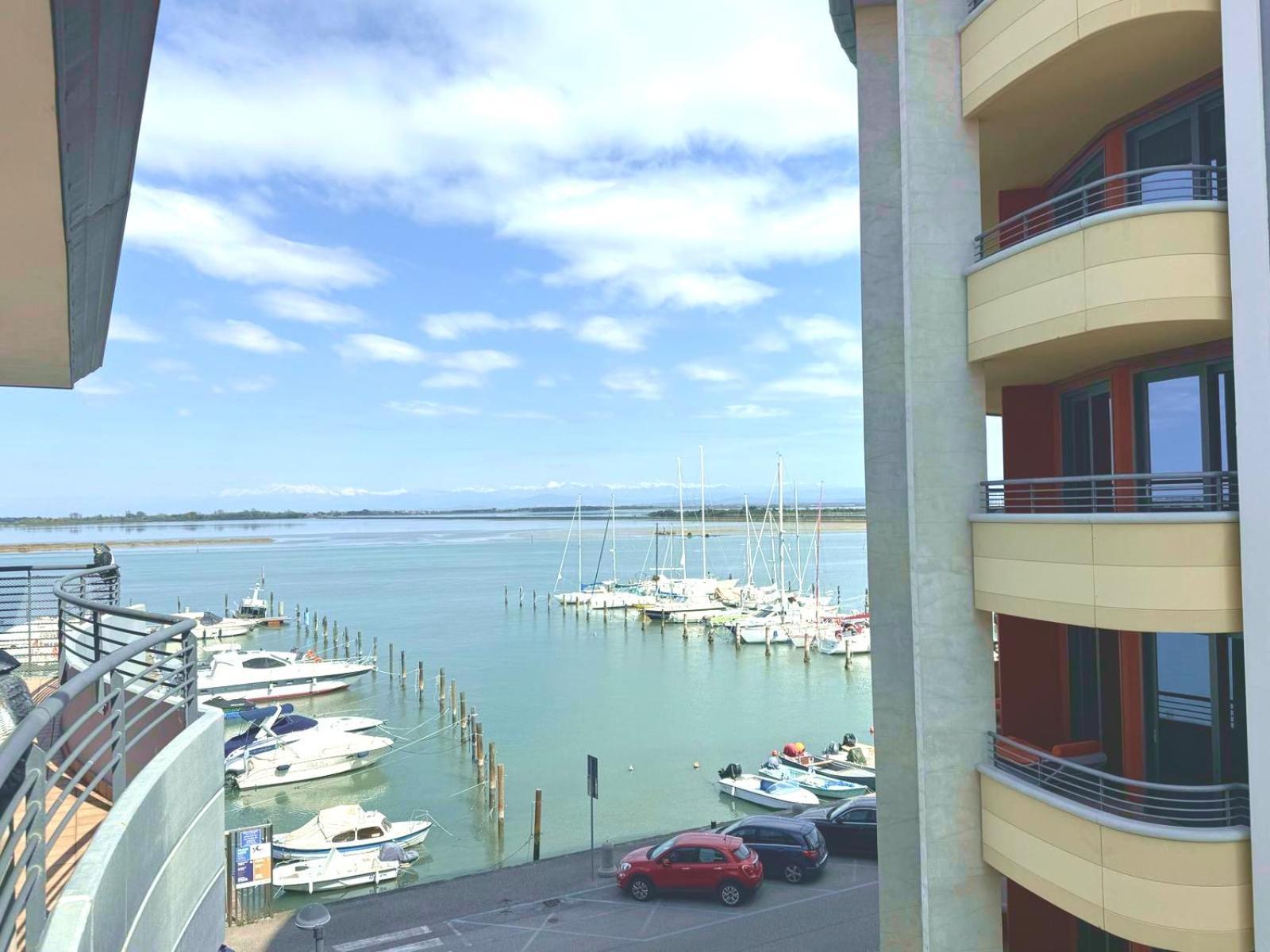 Costa Azzurra Apartment Градо Номер фото